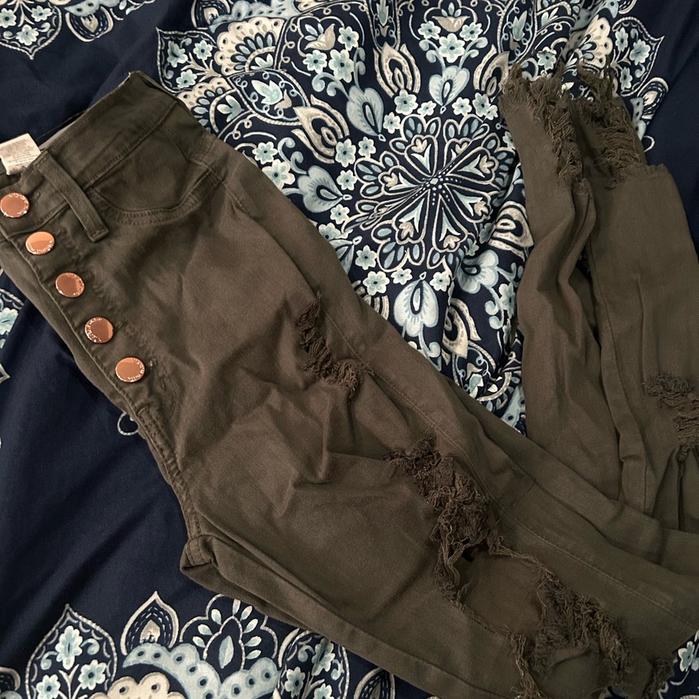 Fashion Nova  Distressed Pants